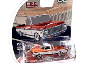 Greenlight 1:64 – 1972 Chevrolet C-10 Short Bed Custom